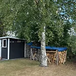 펜션 Authentic Summer House Near Oster Hurup