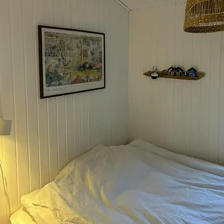 Authentic Summer House Near Oster Hurup *