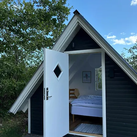 Authentic Summer House Near Oster Hurup *